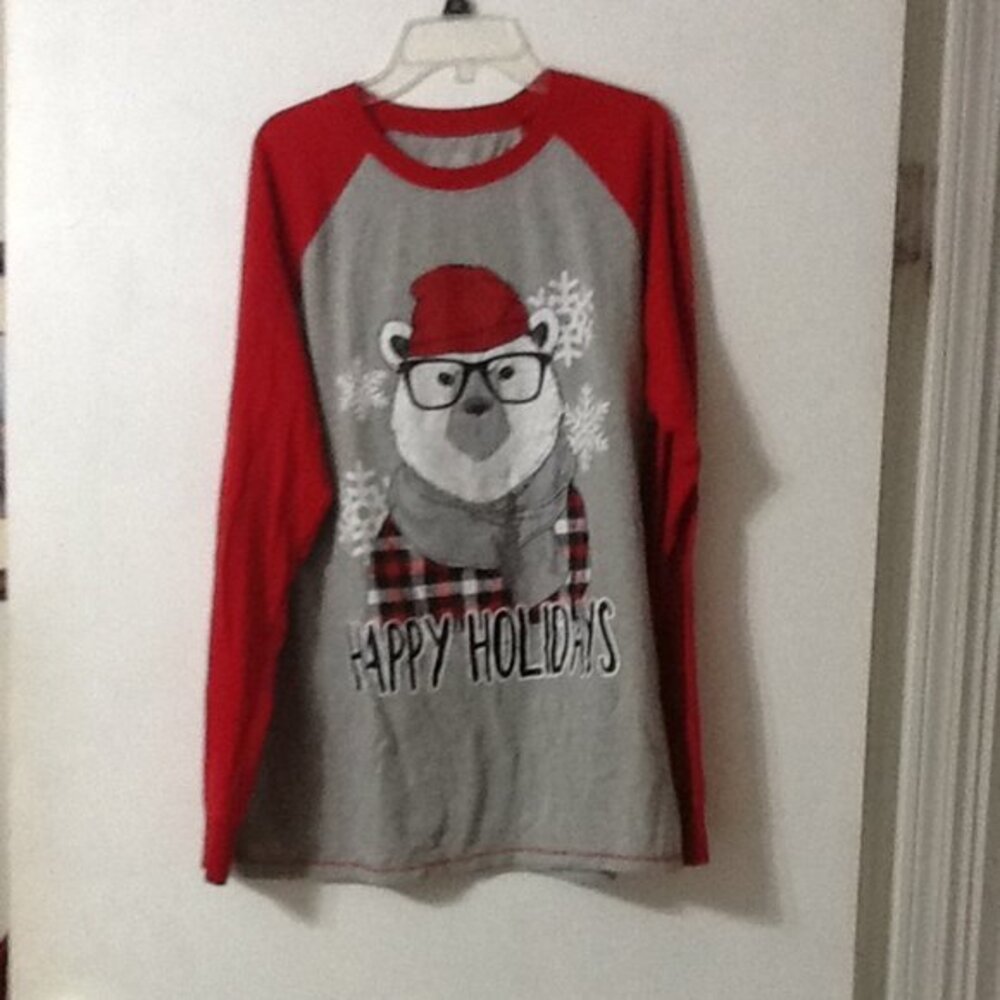 Large gray and red Happy Holidays night shirt, Sleep3